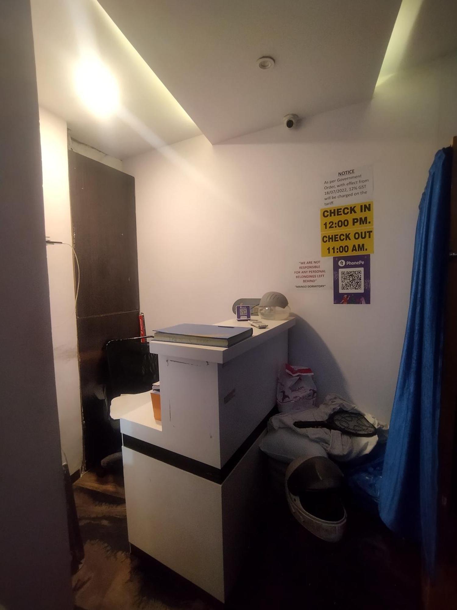 New Mango Dormitory Mumbai Exterior photo